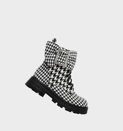 Black / White Women's Betsey Johnson Dozer Boots & Booties | NMXGHSE-38