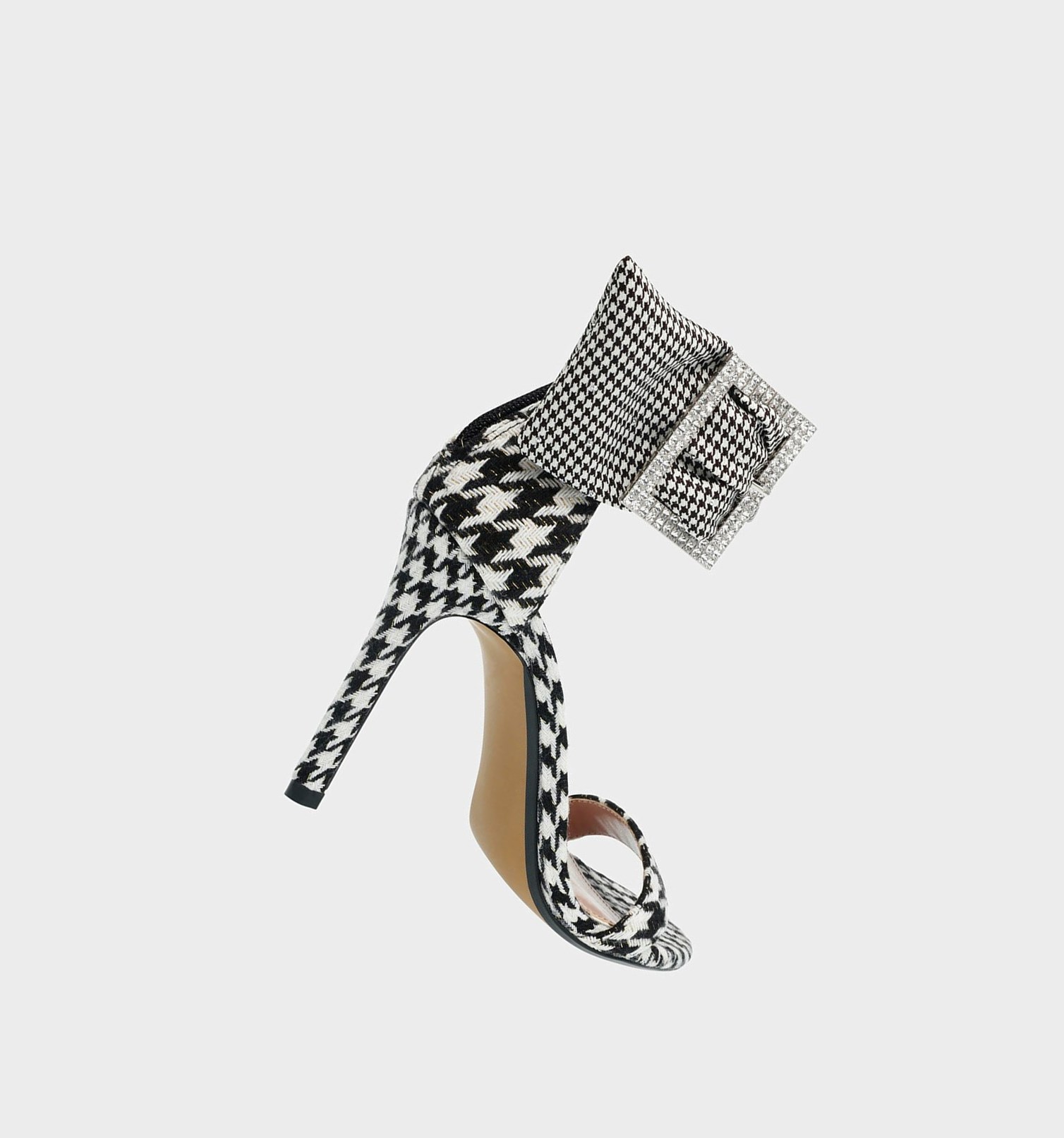 Black / White Women's Betsey Johnson Rarity Heels | AGMIRJV-83