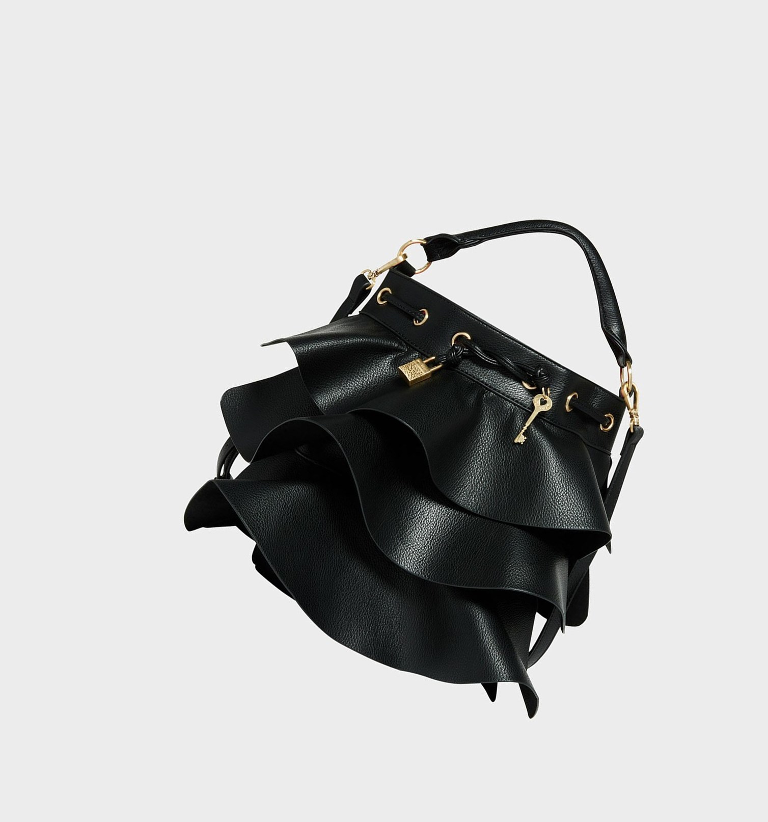 Black Women\'s Betsey Johnson Ruffle Up Bucket Bag Shoulder Bags | KRNEYSF-41