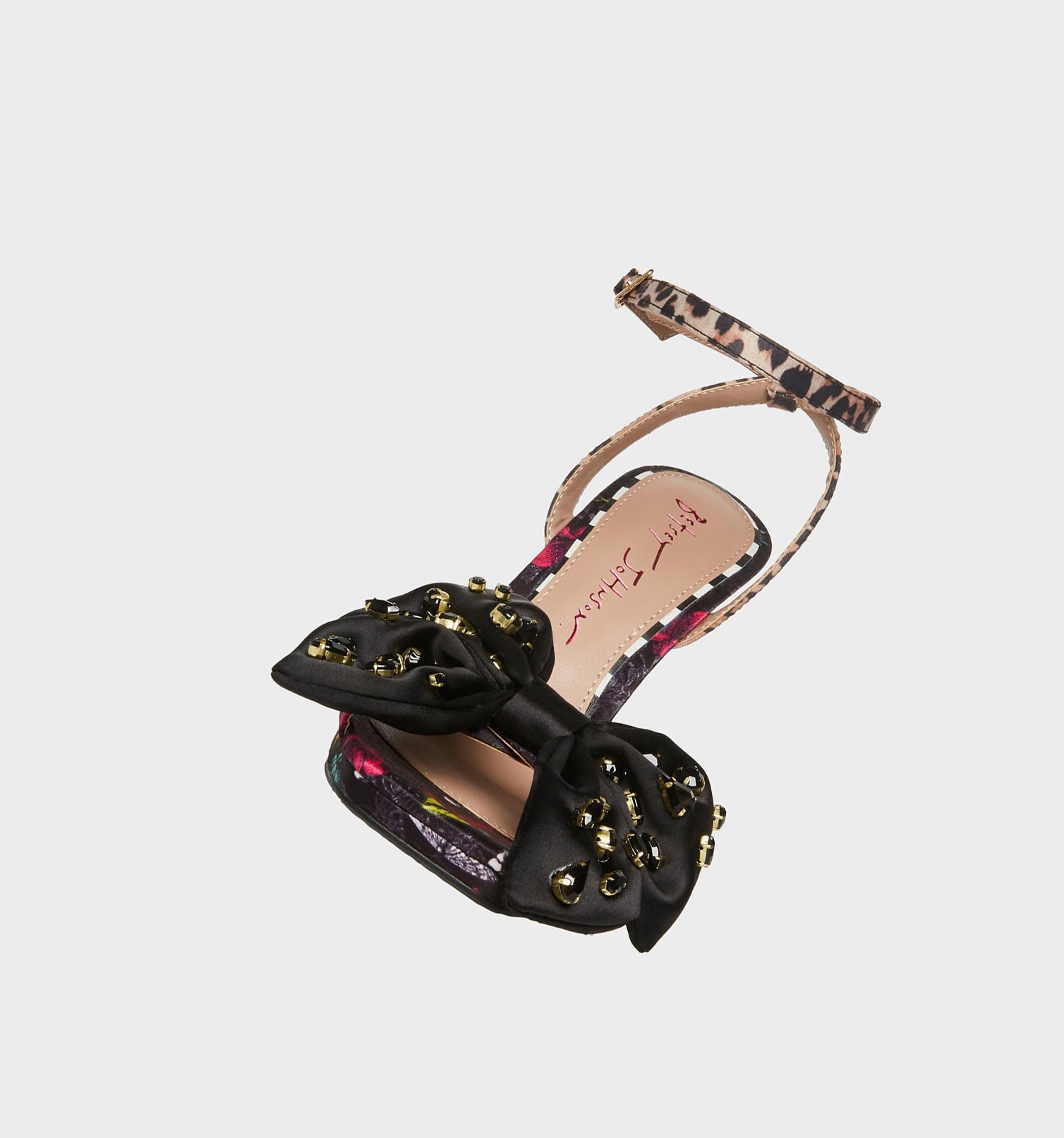 Leopard Women's Betsey Johnson Loise Sandals | MNCPXHB-37