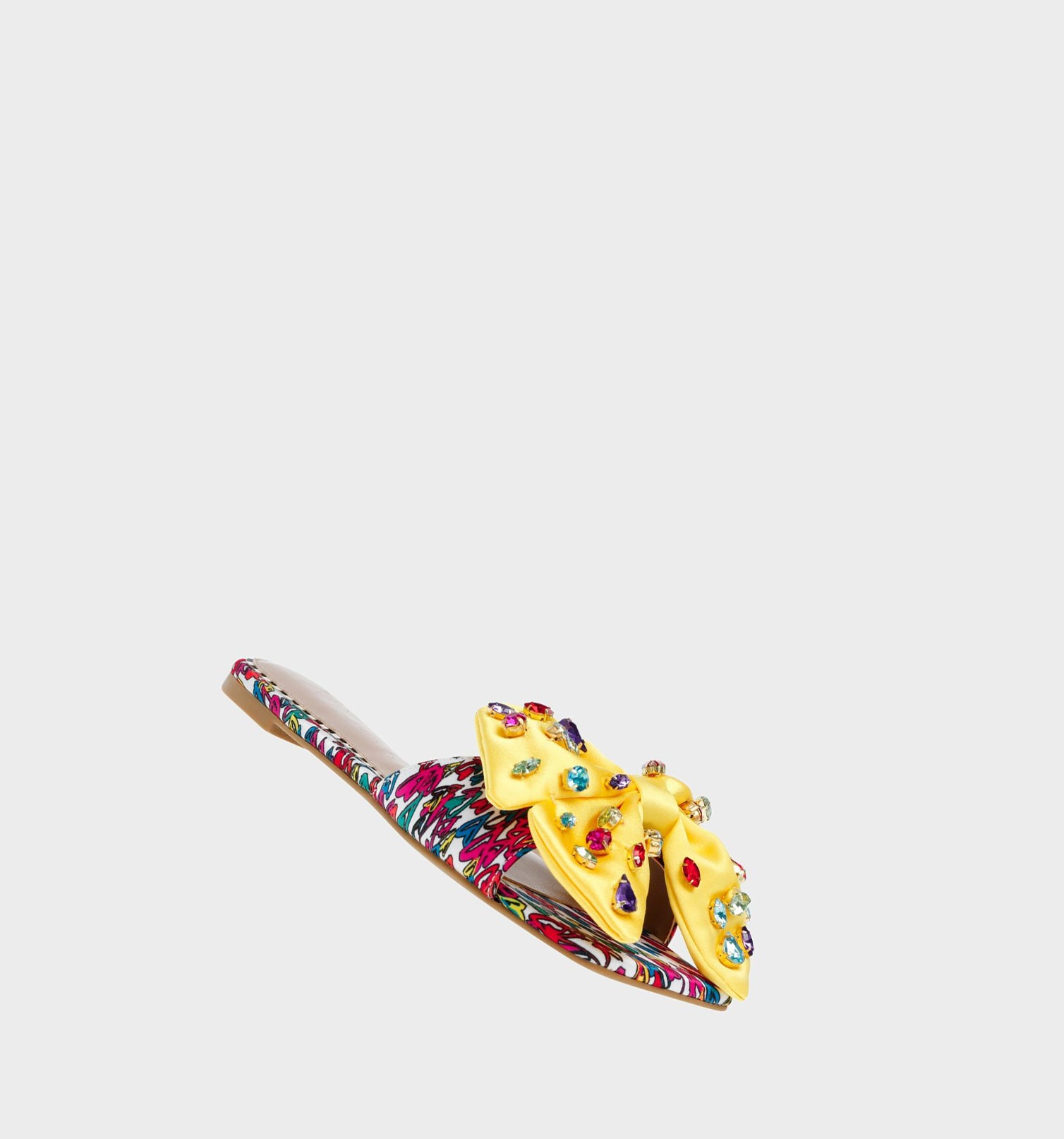 White Women's Betsey Johnson Daisyy-r Sandals | RYZQVET-34