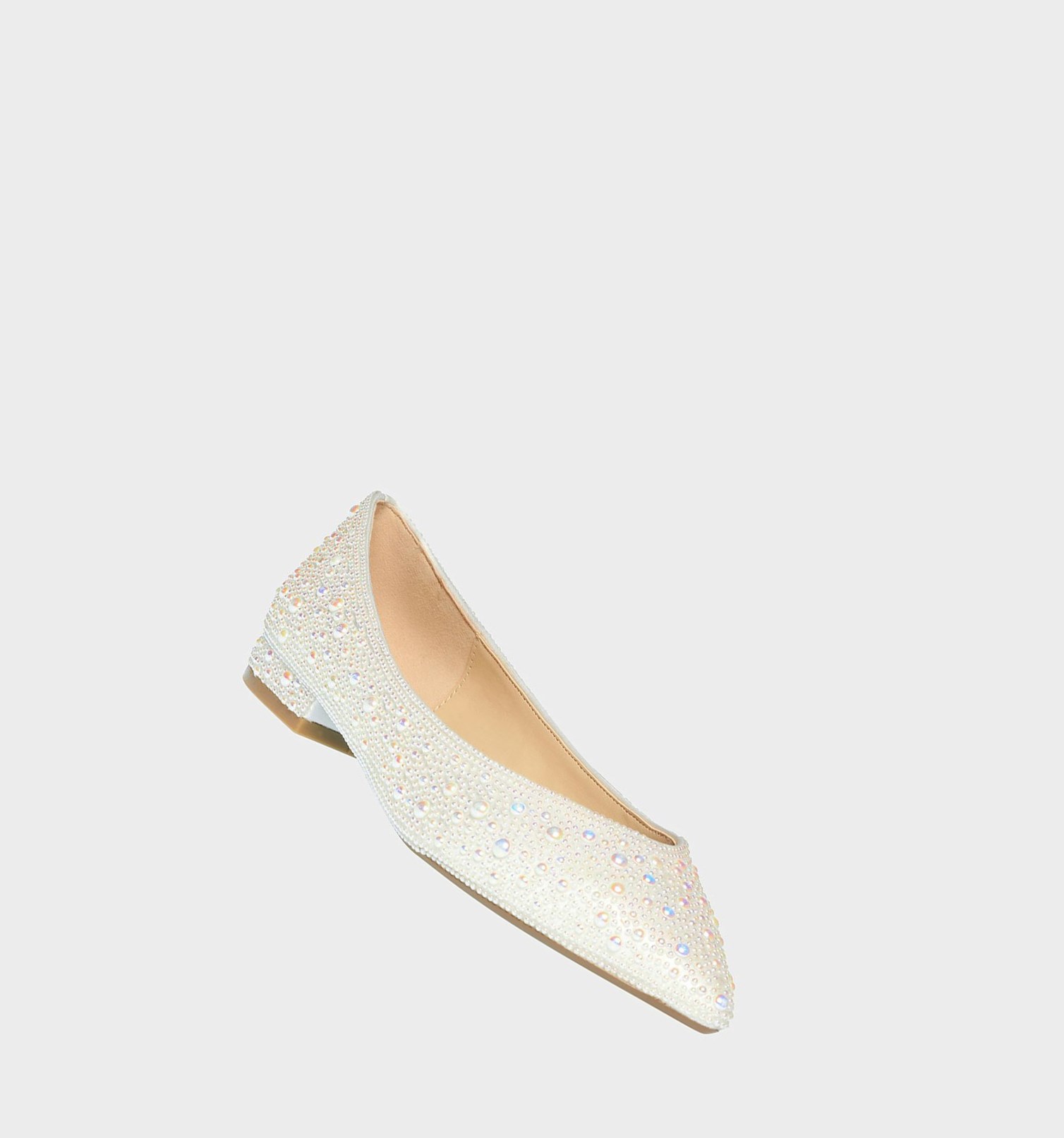 White Women's Betsey Johnson Sb-jude Flats | SPRHJIA-92