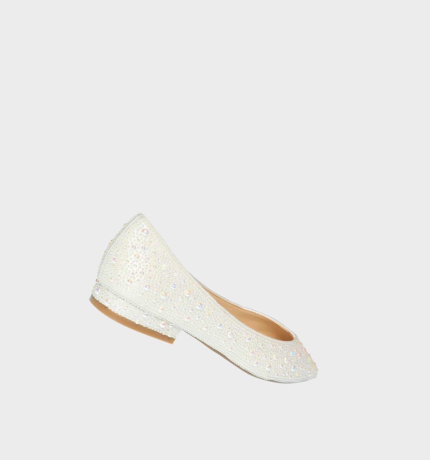 White Women's Betsey Johnson Sb-jude Flats | SPRHJIA-92