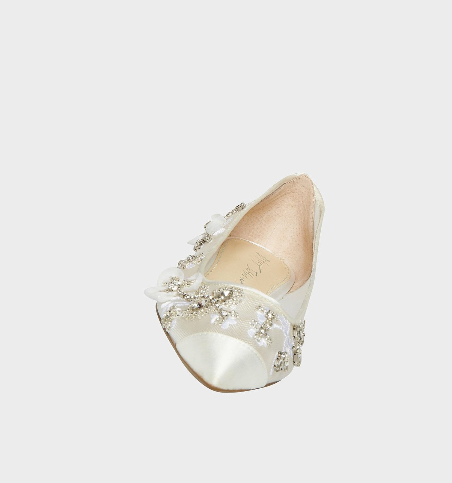 White Women's Betsey Johnson Sb-willo Flats | PYAOJMT-84